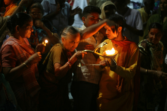 esh, Ganga Aarti