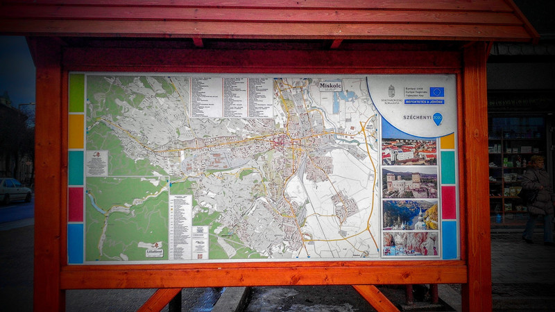 Egy szokványos turisztikai információs térkép.