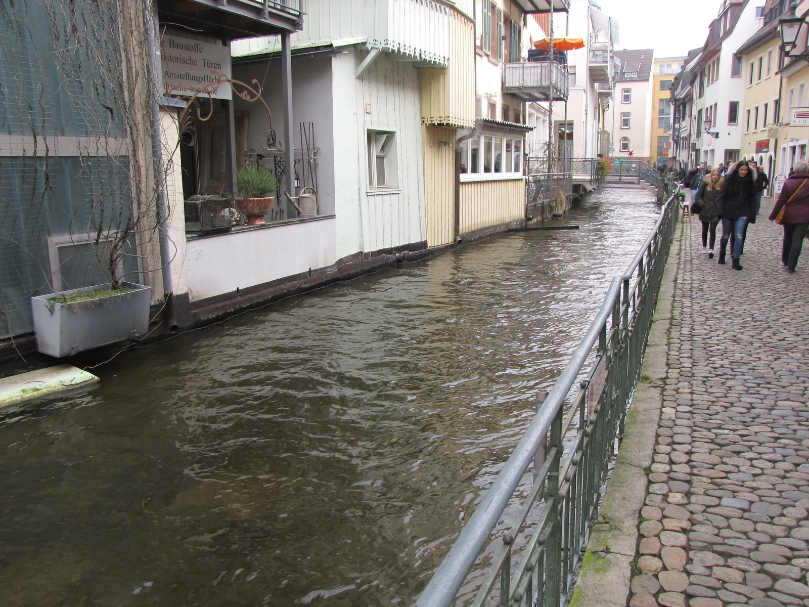 Freiburg im Breisgau, a Gewerbekanal, SzG3