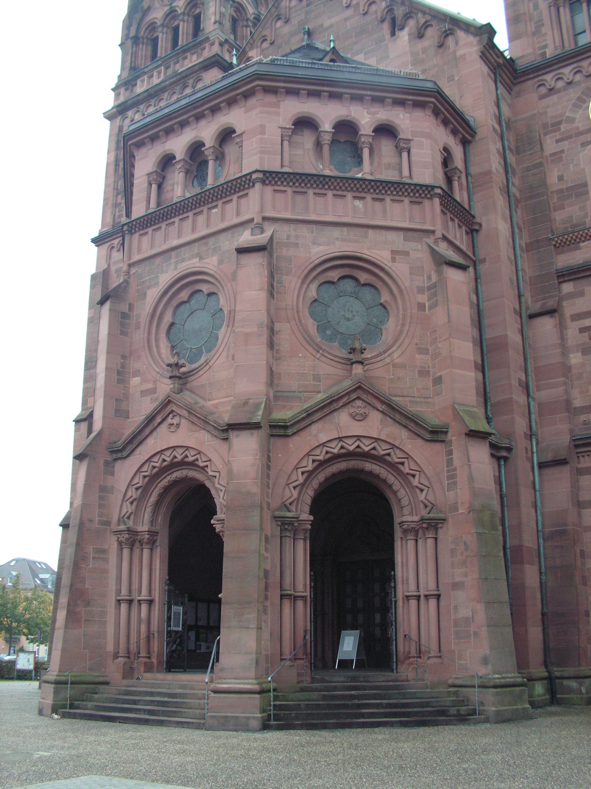 Freiburg im Breisgau, a Szent János templom, SzG3