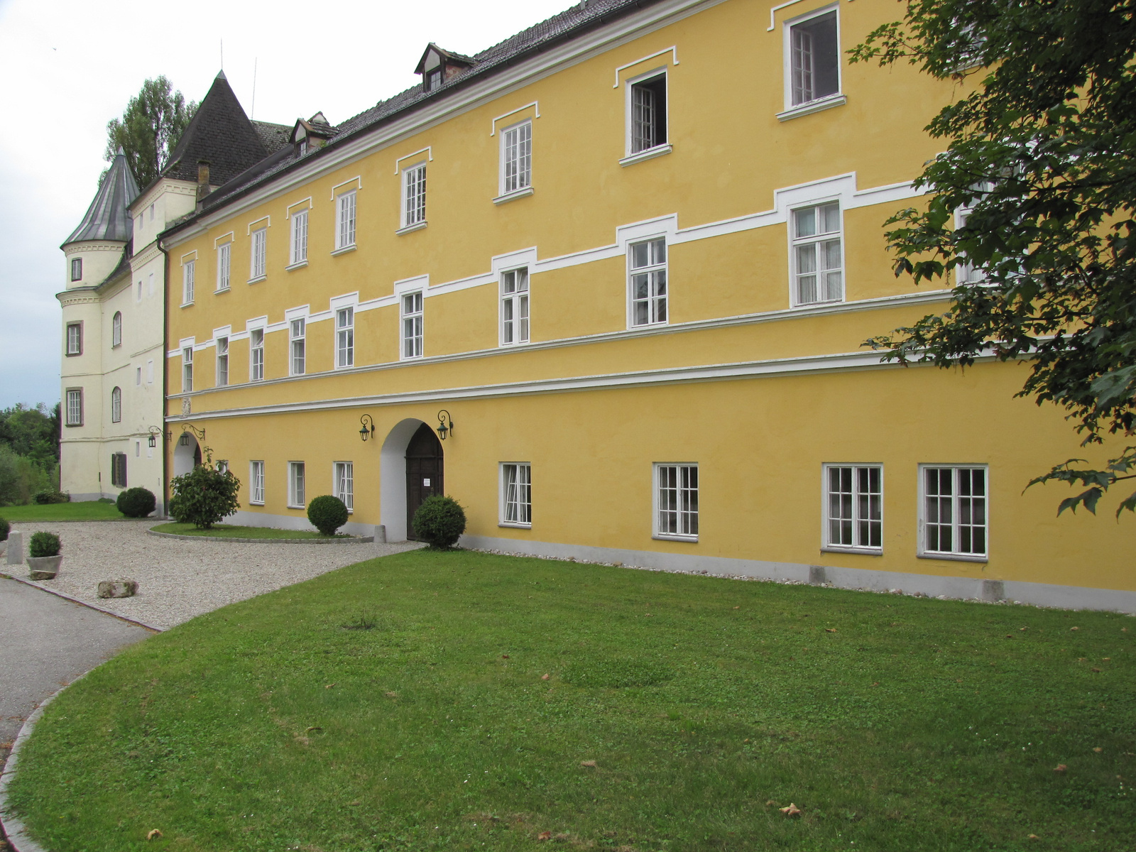 Sankt Peter am Hart, Hagenau, Kulturforum Schloss Almegg, SzG3
