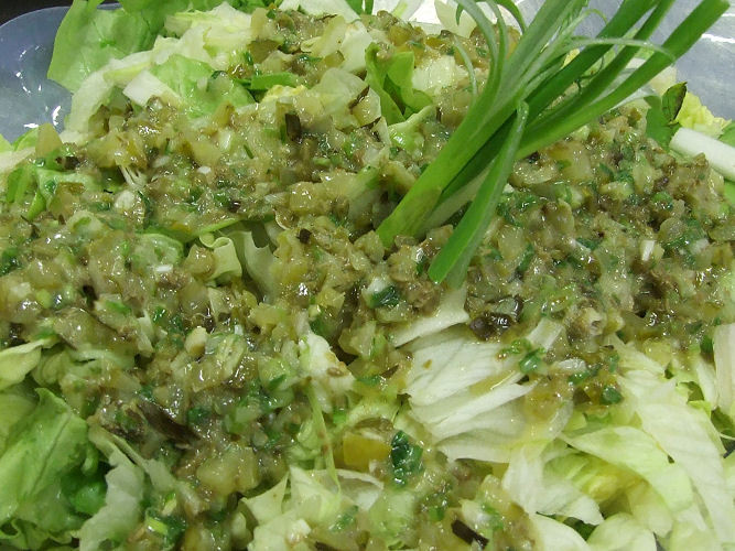Vegyes leveles saláták vinegrett dresszinggel