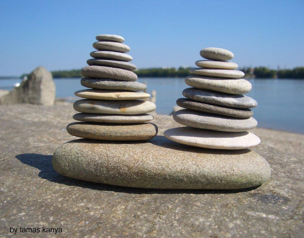stone balance by tamas kanya