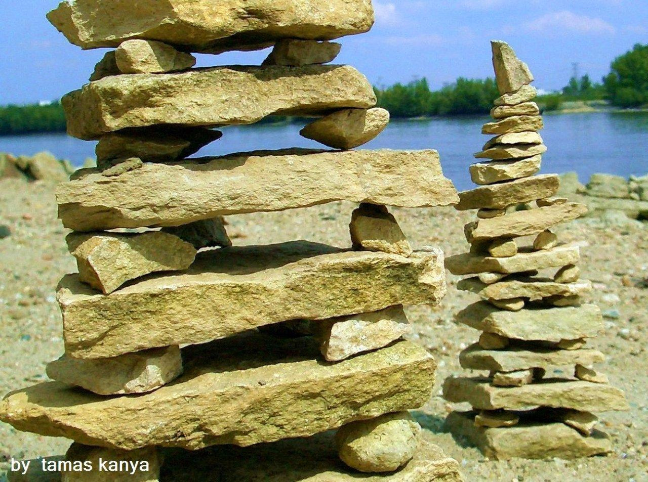 stone balance-pagoda by tamas kanya