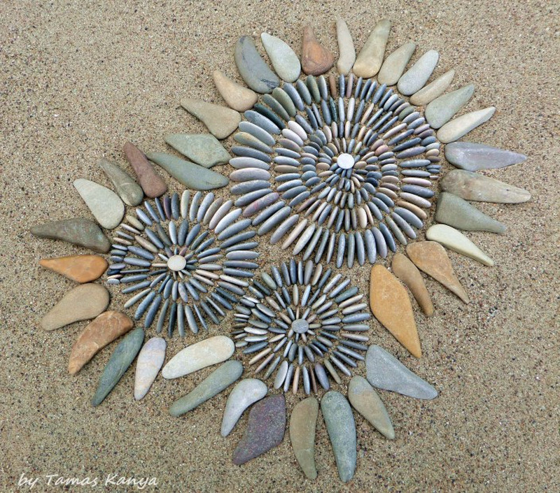 Stone-pebble art by tamas kanya