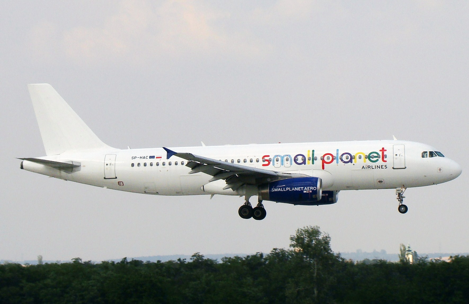 Small Planet Airlines ( Nemzetközi társaság 2010 - )