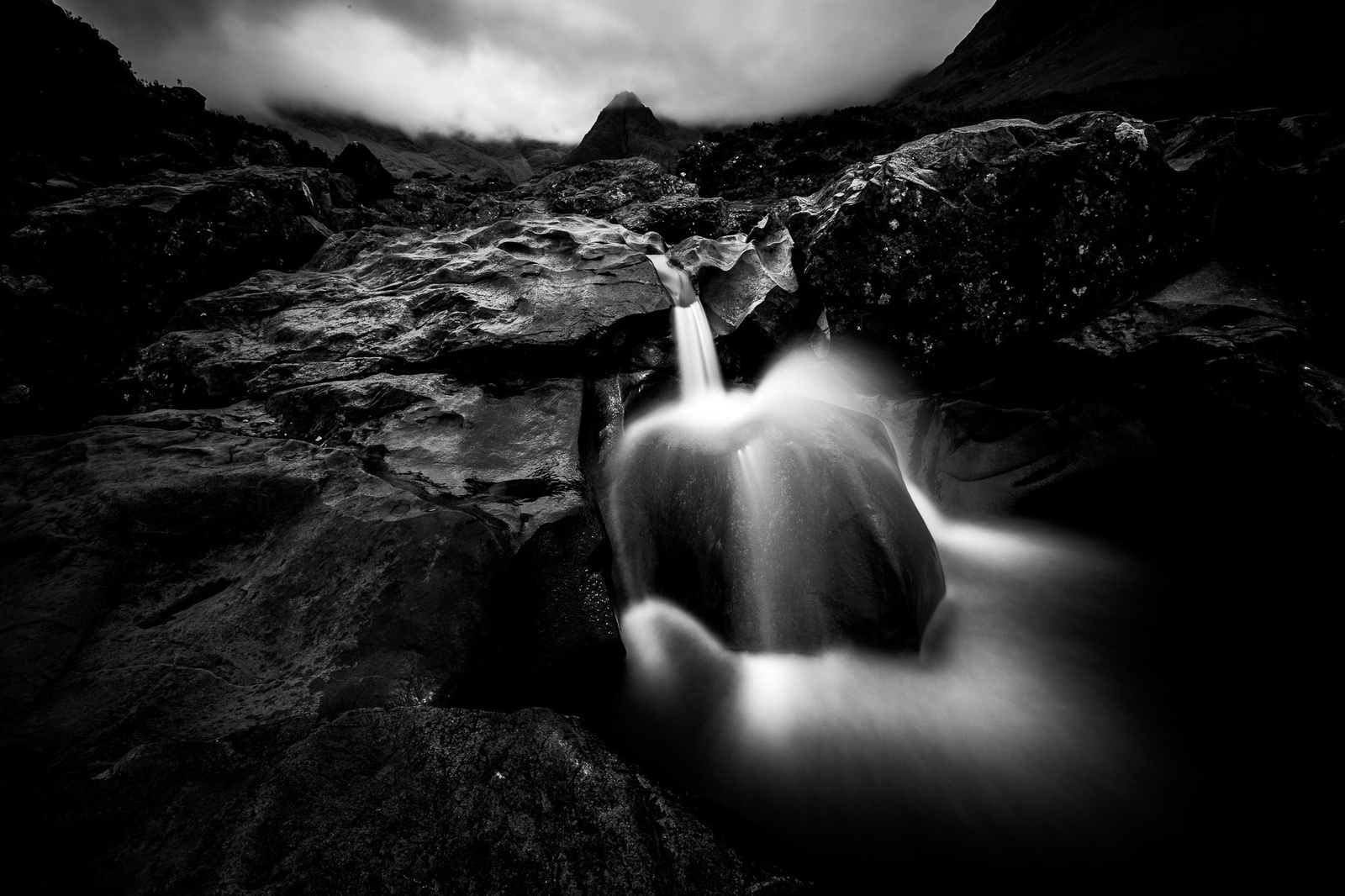 0010 15 06 23 isle of skye bw