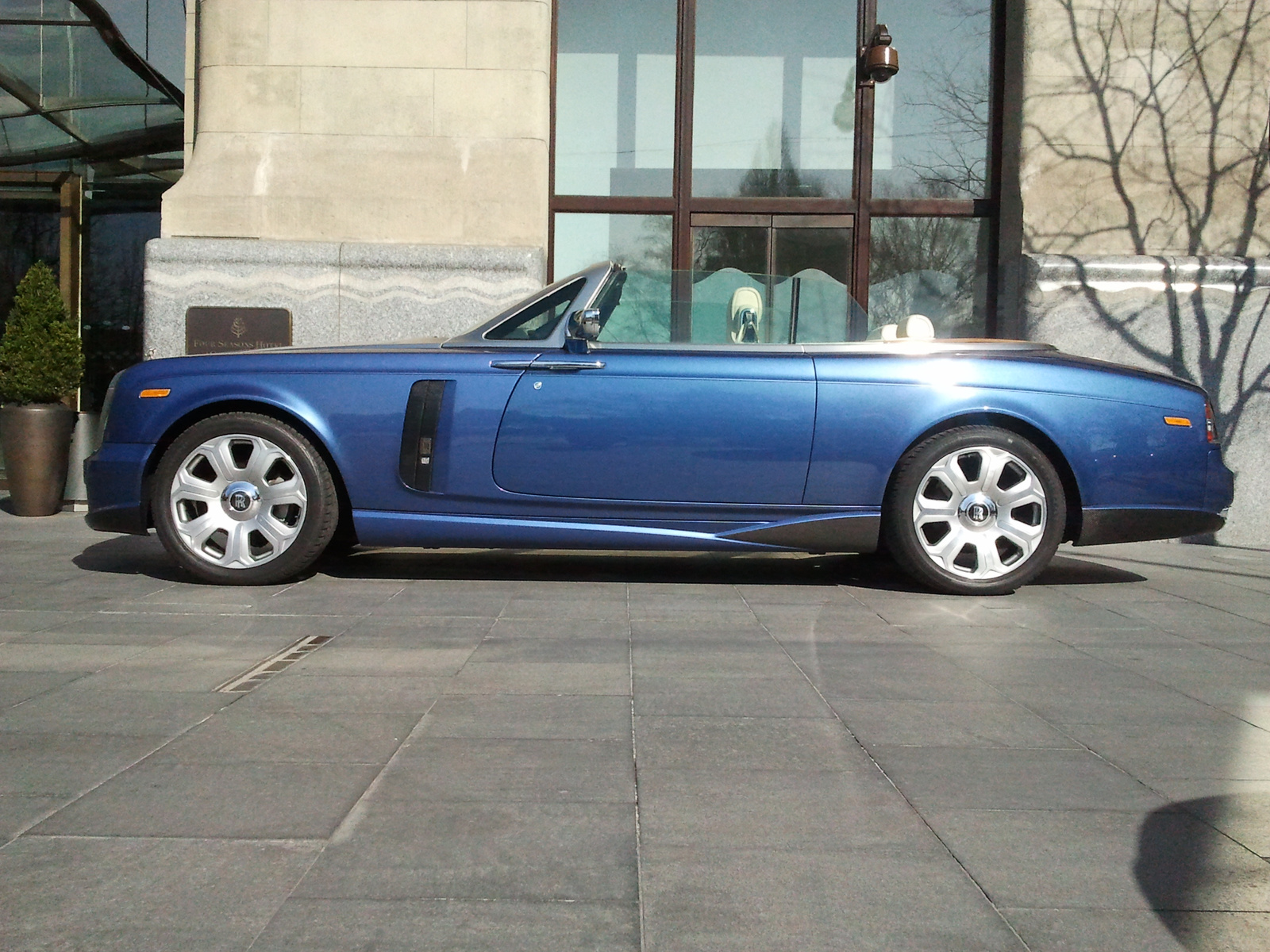 Mansory Bel Air (Rolls Royce Drophead Coupe)