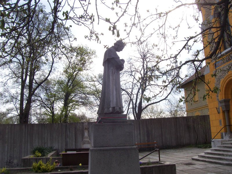 Istvántelek, Bosco Szent János szobra