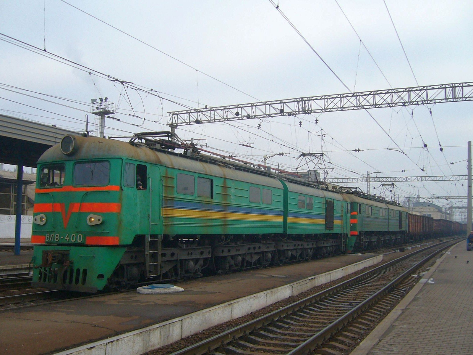 VL8-400 és VL8-xxx - Zaporizzsja-1.