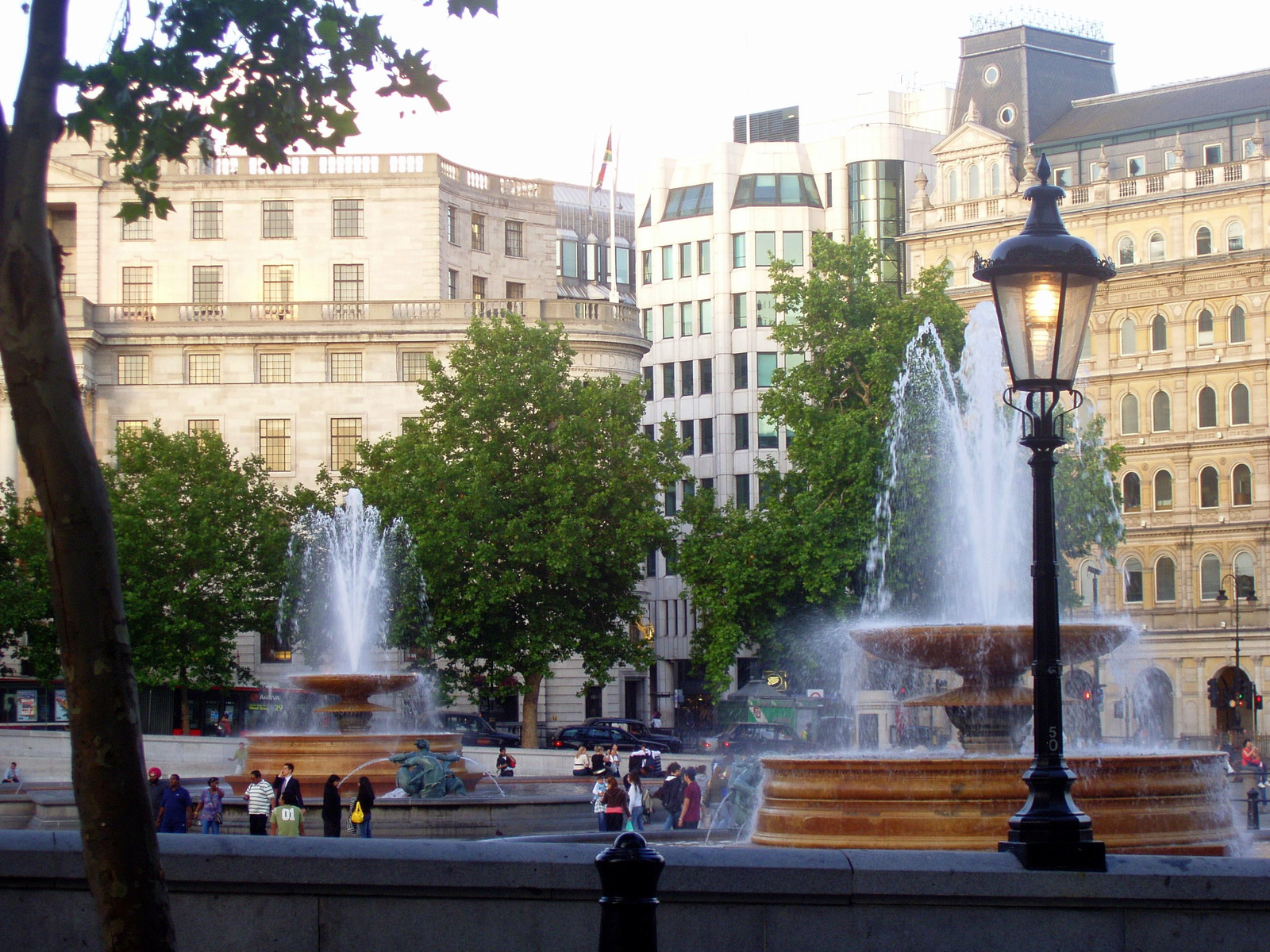 Trafalgar tér, szökőkutak
