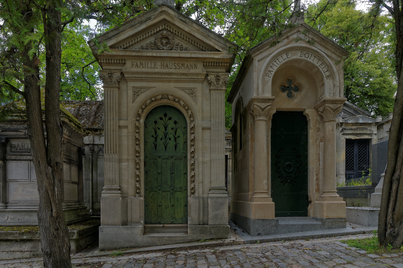 Pere Lachaise temető - Báró Haussmann sírja