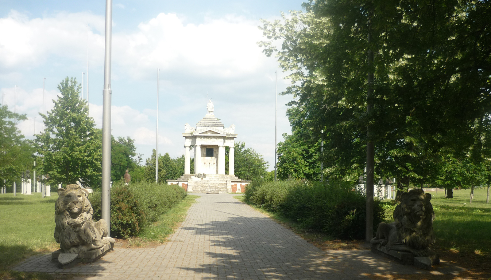 Árpád-emlékmű