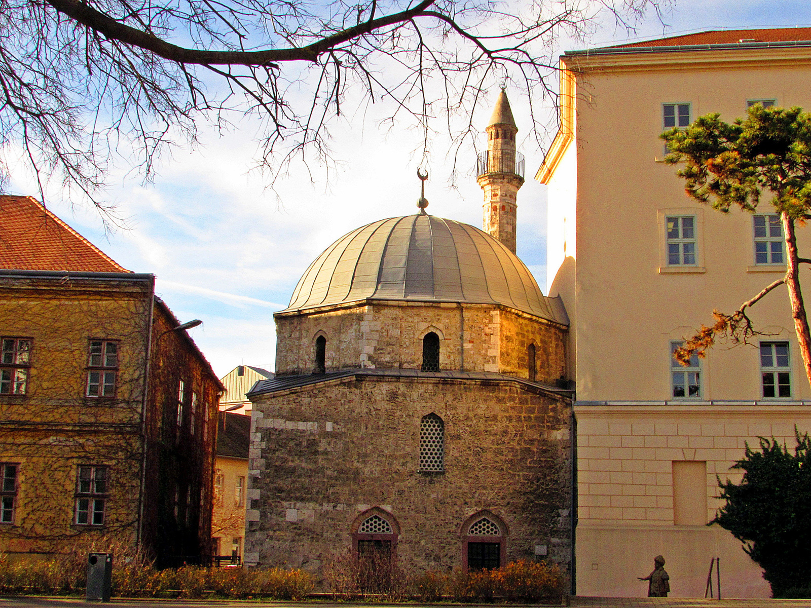 Jakováli Hasszán-dzsámija és minaret