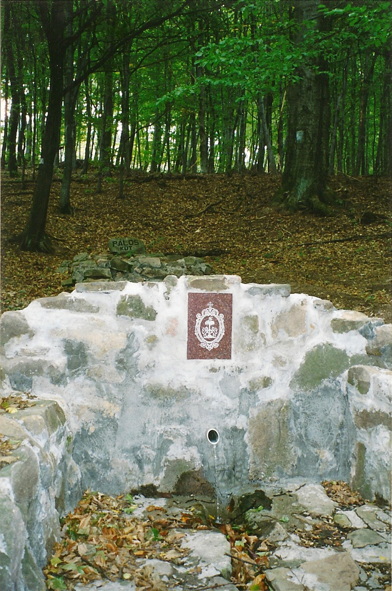 Pálos-kút 2003
