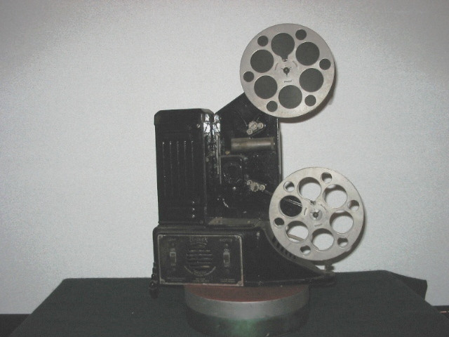 UNIVEX 8mm Pjorektor.Made in USA 1931