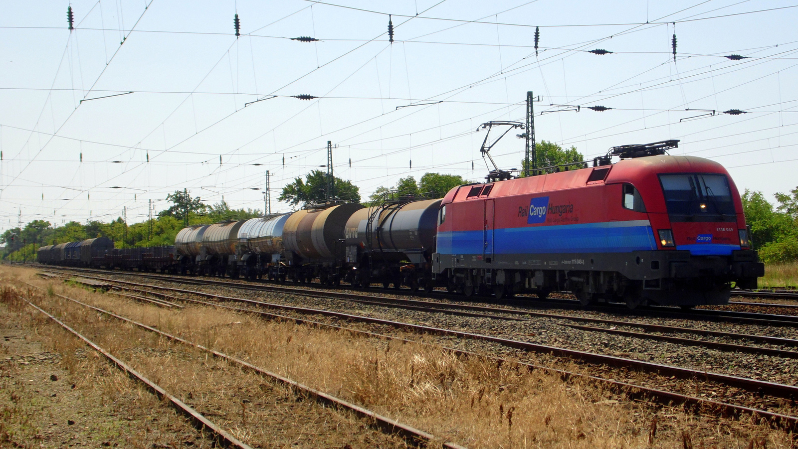 1116 049 (Rail Cargo Hungaria taurus)