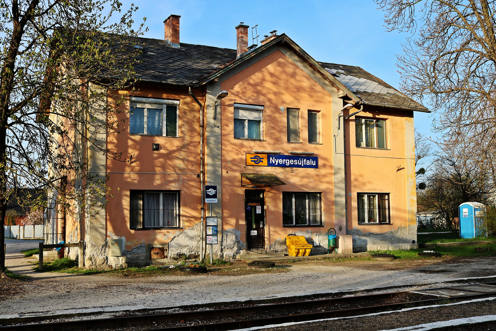 075 Nyergesújfalu