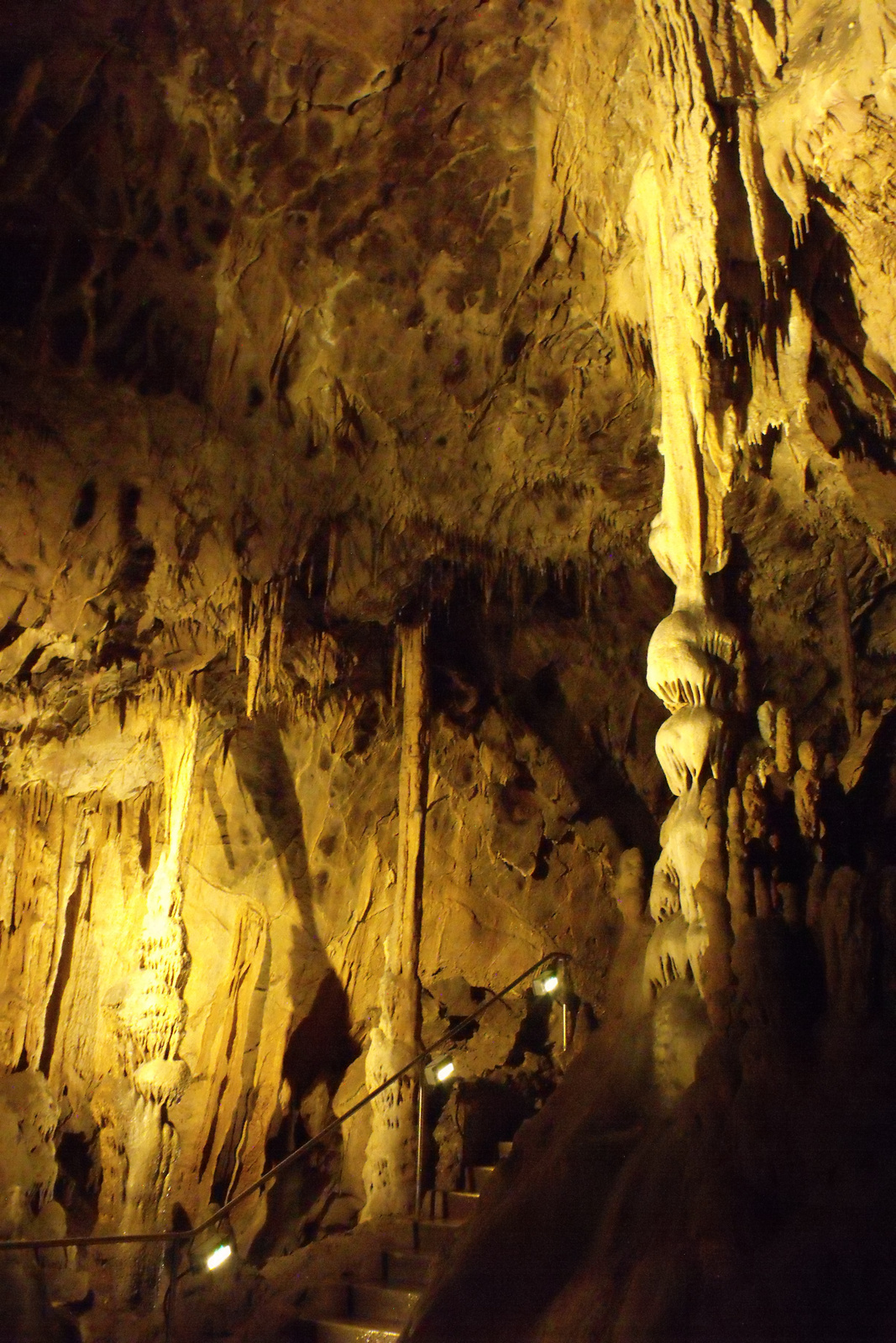 04901 Cseppkőképződmények a lillafüredi Szent István-barlangban