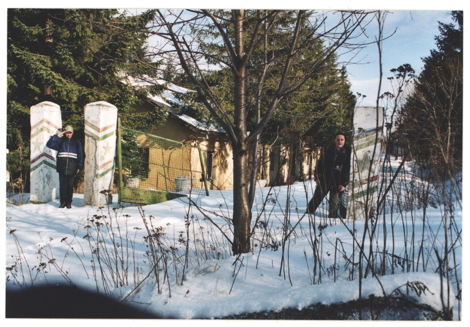 104 Elhagyott HÖR laktanyánál a Hörmann-forrás közelében 2003-02