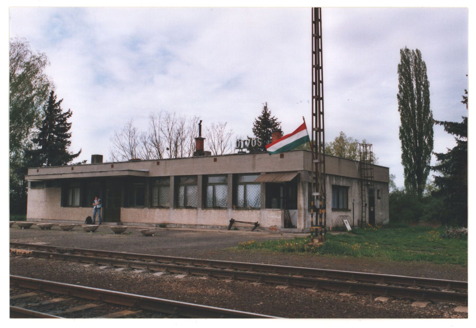 138 Ötvös, vasútállomás a pusztában 2003-05-01