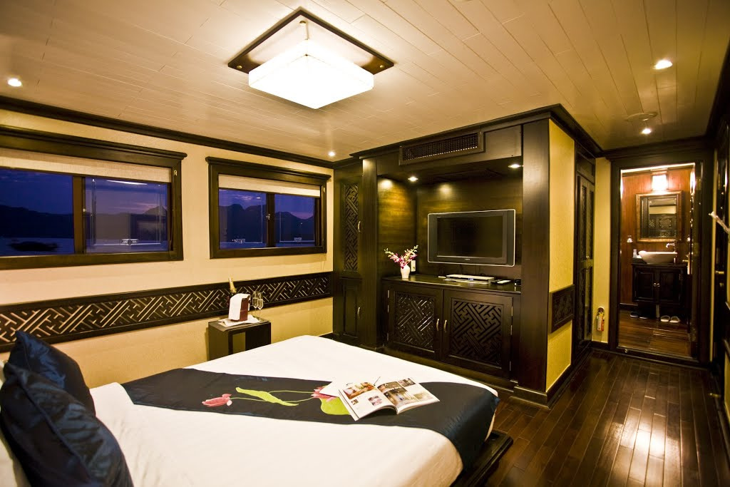 Paradise Luxury Cruise in Halong