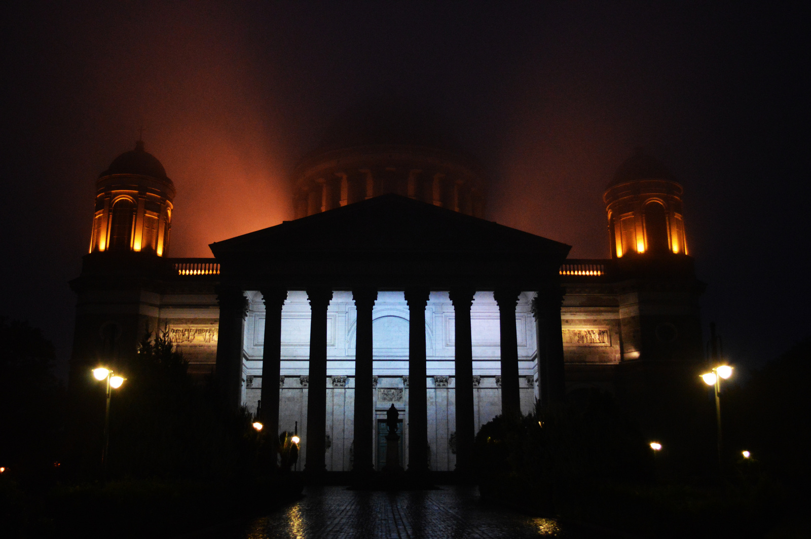 Mécses Éva Hilda - Esztergomi Bazilika (2015); A fény és árnyék 