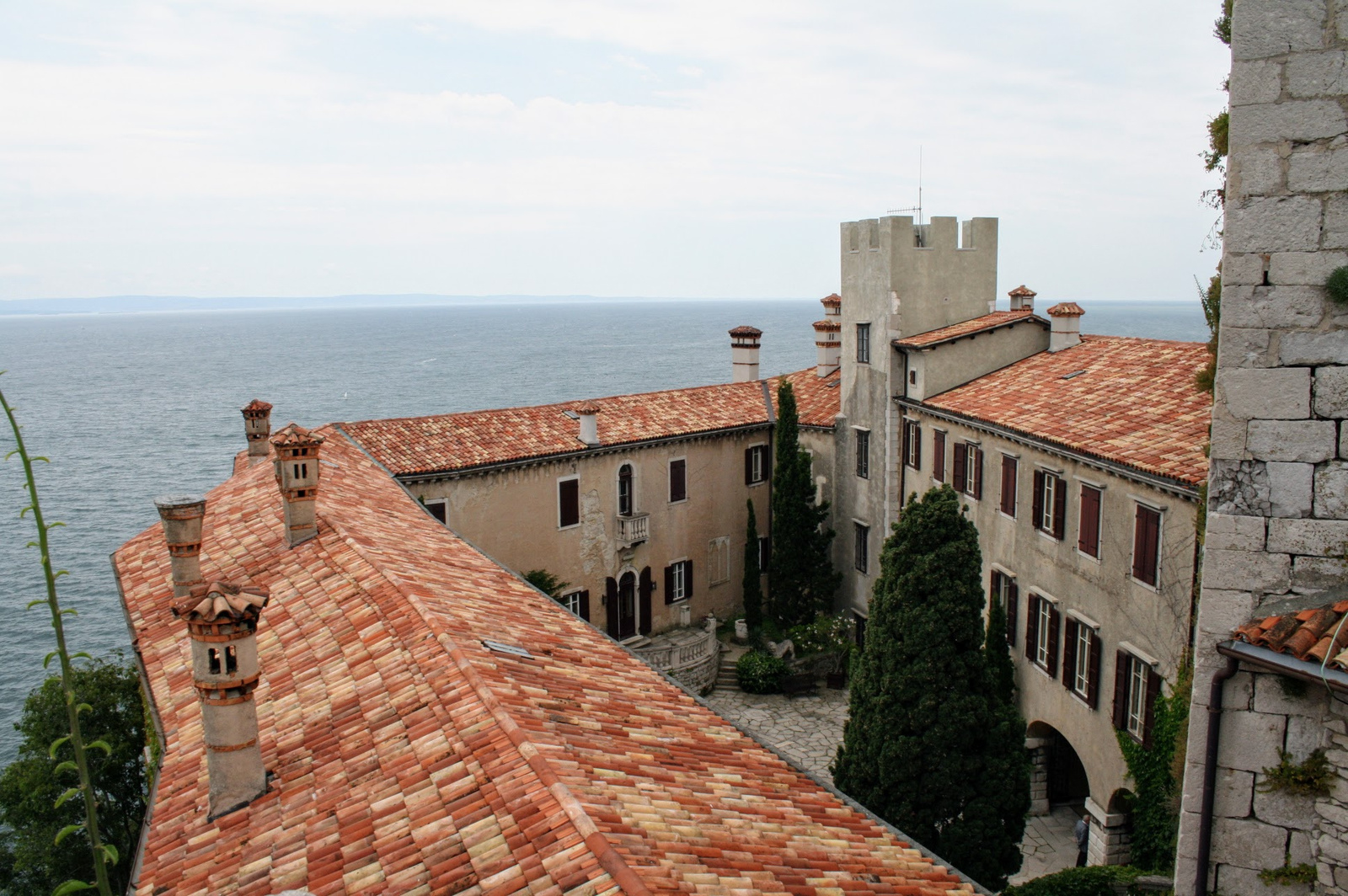 Mediterrán tetők (Castello di Duino)