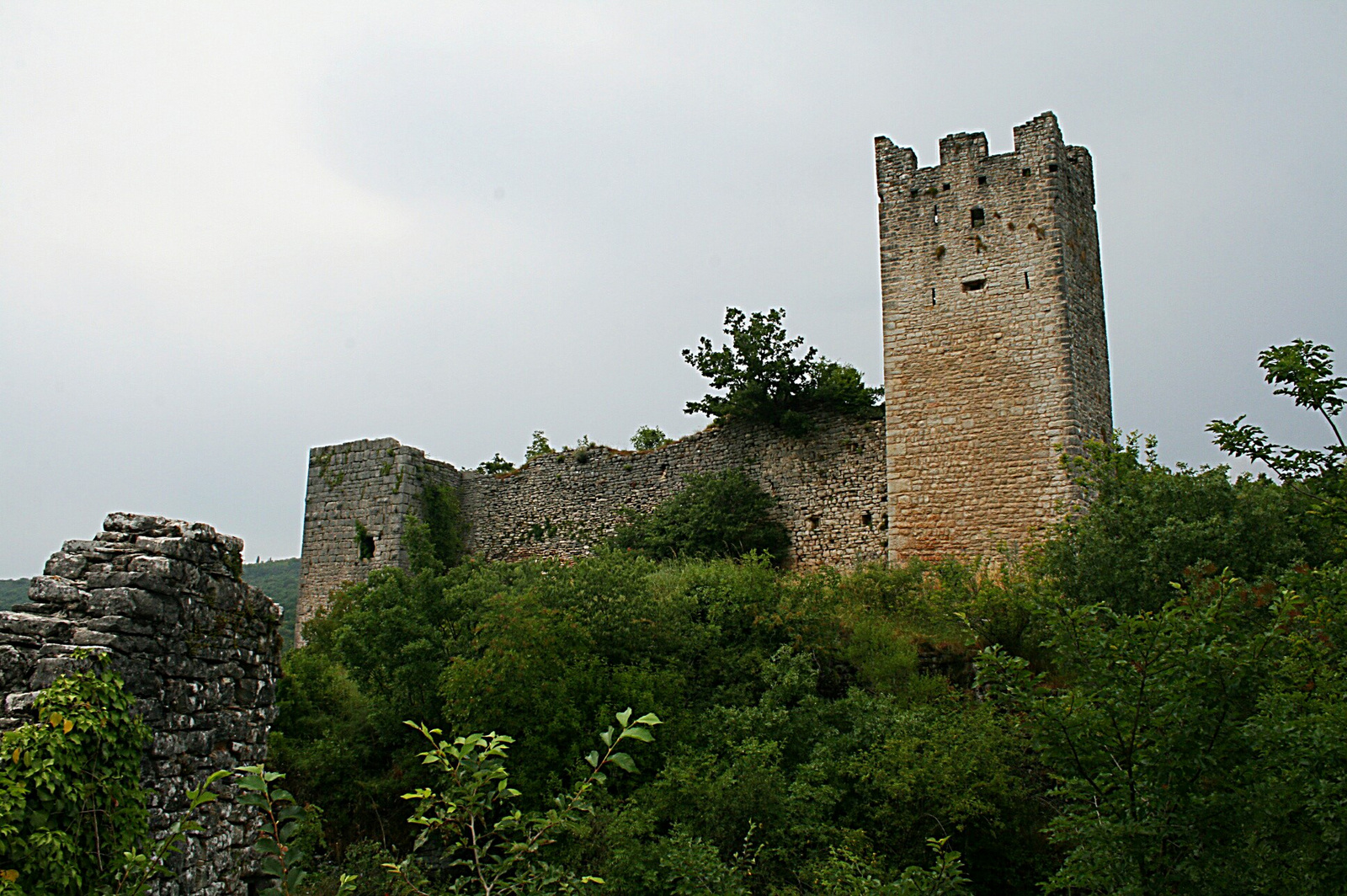 Középkori torony