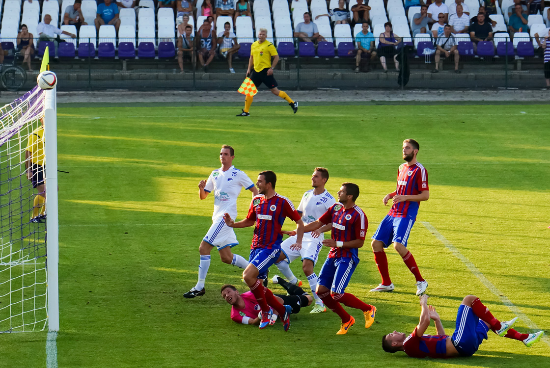 201508081836 bekescsaba-vasas nex5t dsc17452