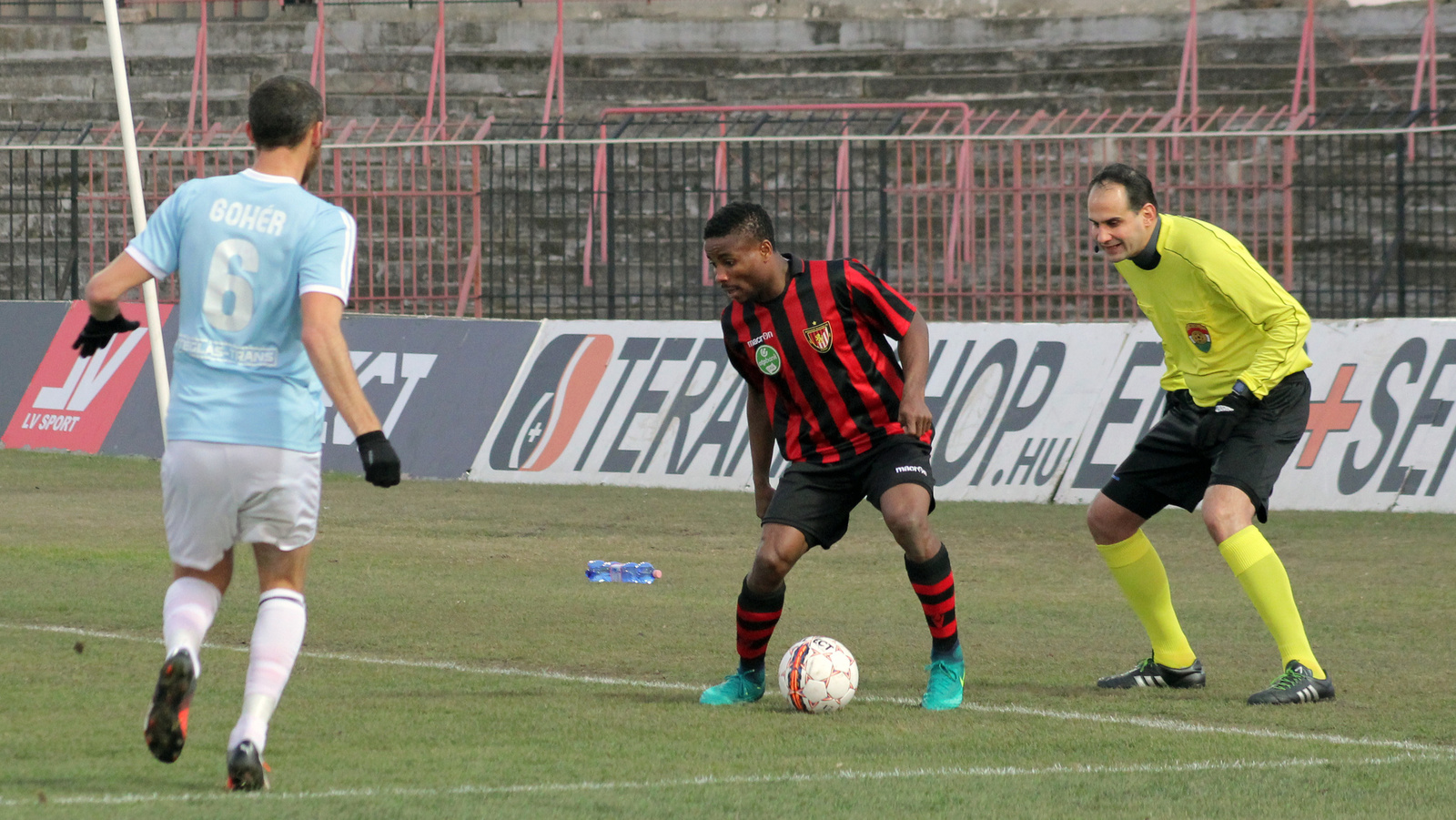 Honved-Mezokovesd 16 Babar 0016