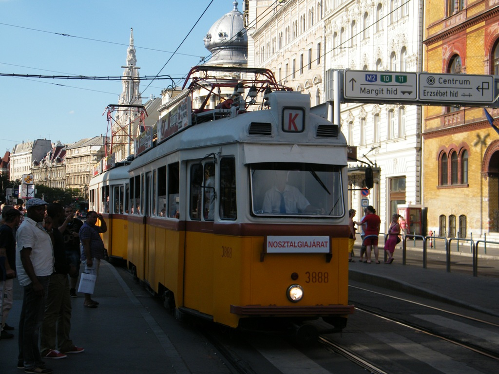 3888+3885 'K' Blaha Lujza tér