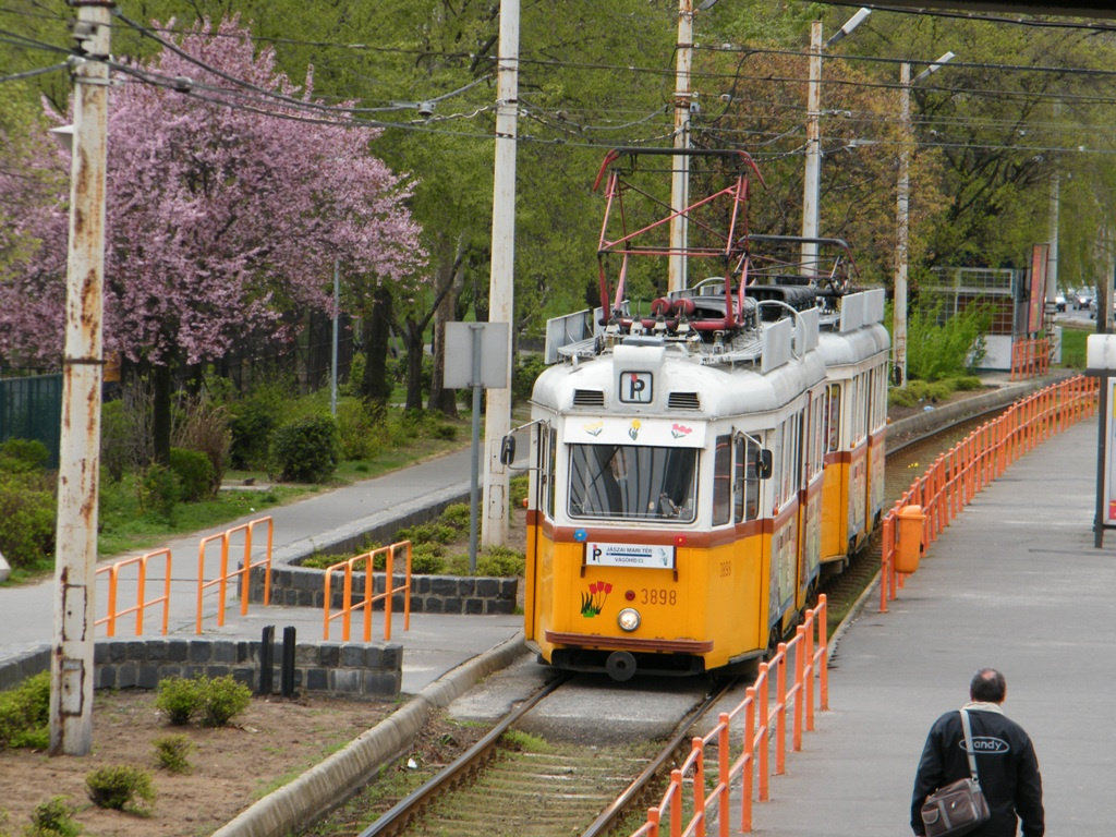 3898+3873 'P Tavaszváró Villamos' Boráros tér