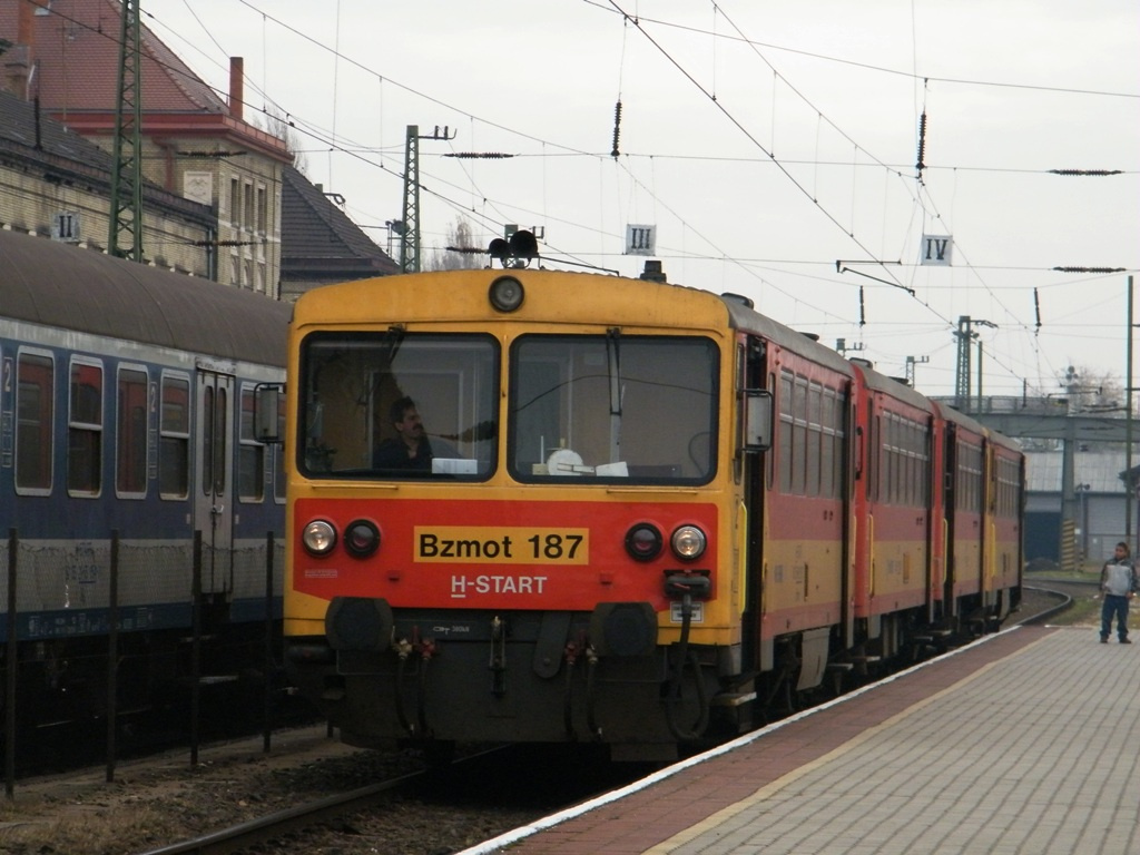 Bzmot 187 Pécs