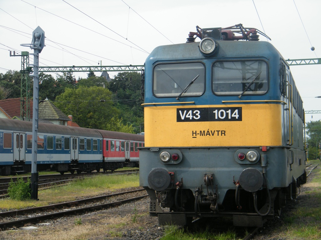 V43 1014 (1)