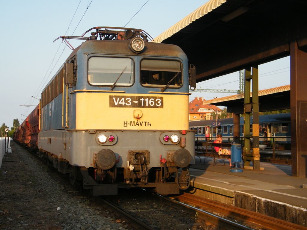 V43 1163 (2)