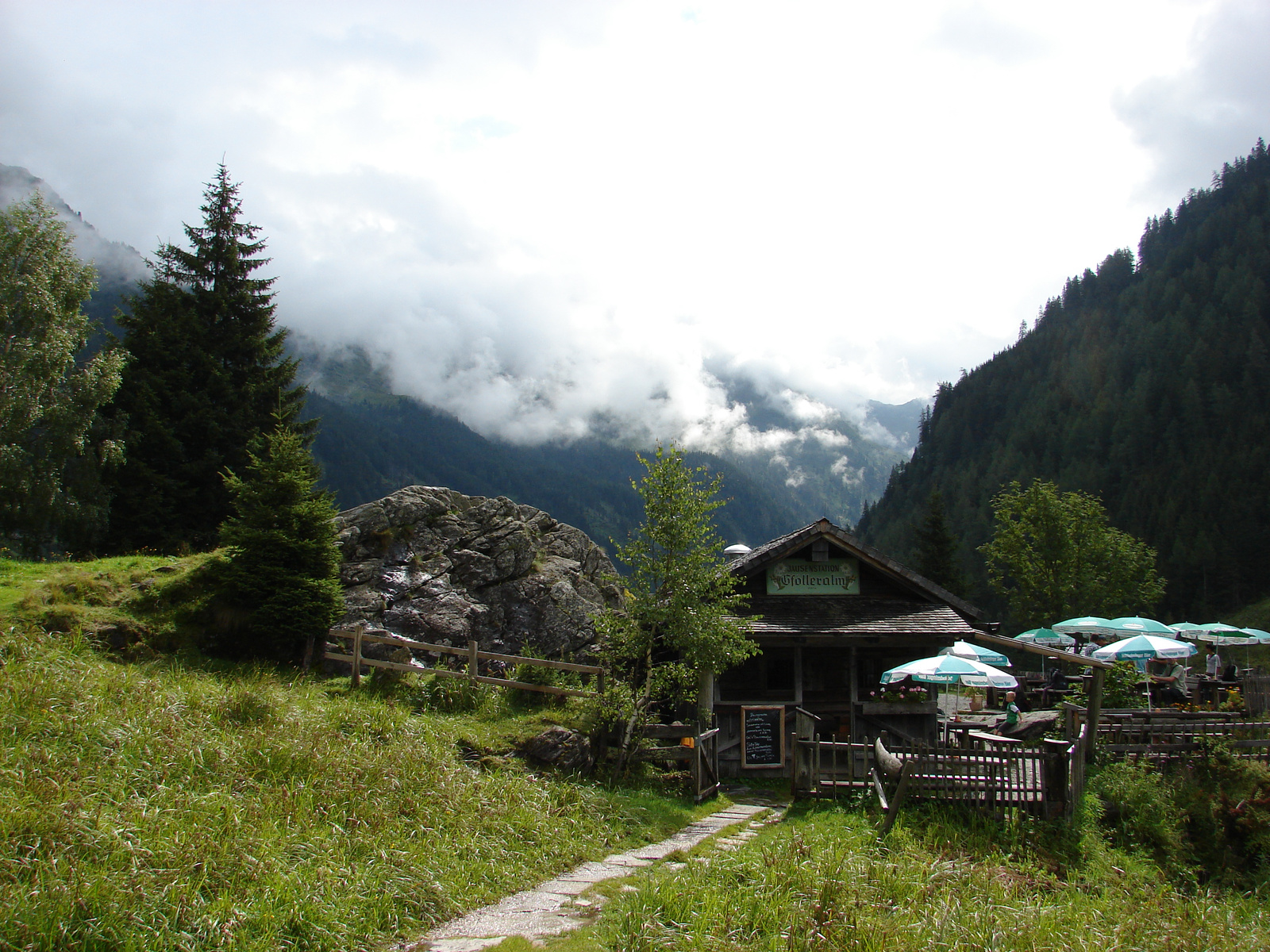 Gfölleralm 1375 m.