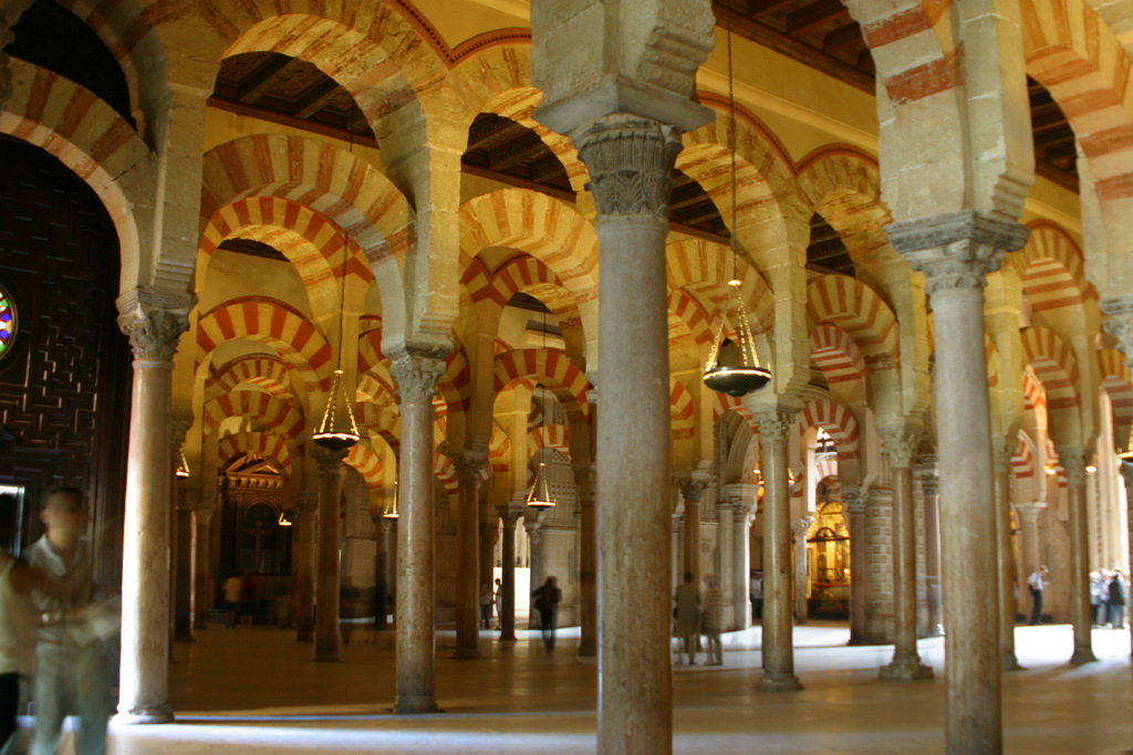 cordoba mezquita and people