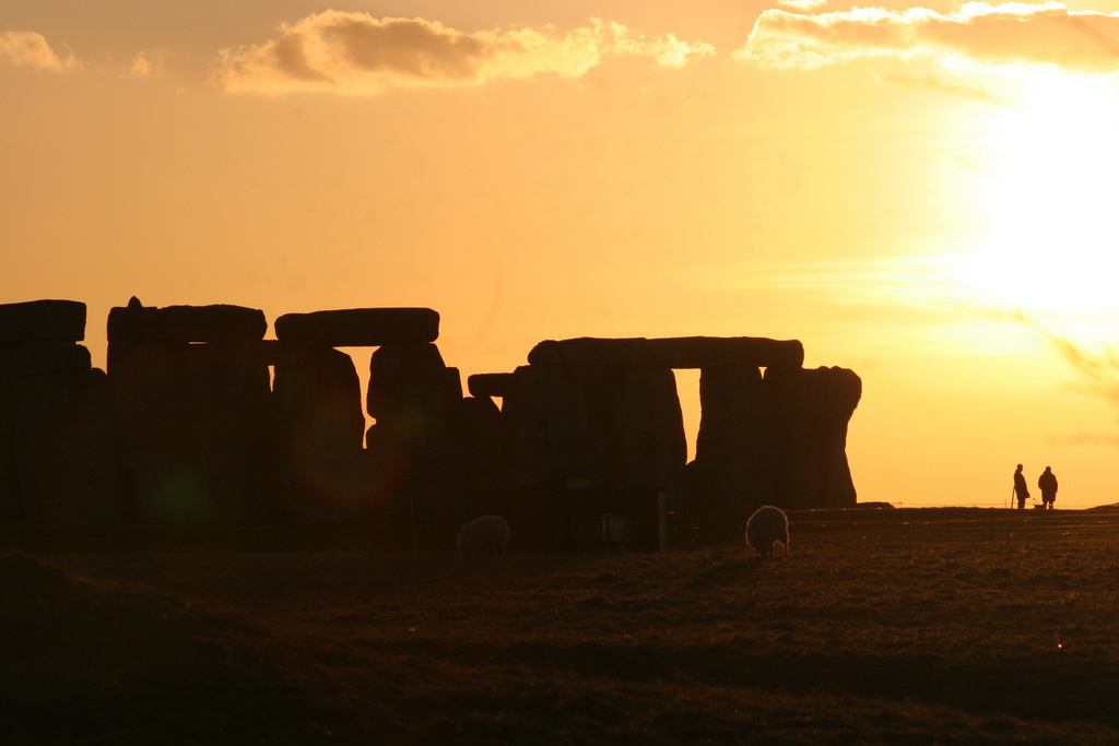 Stonehenge sheeps ad sheperds