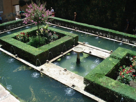 generalife garden spain 600x