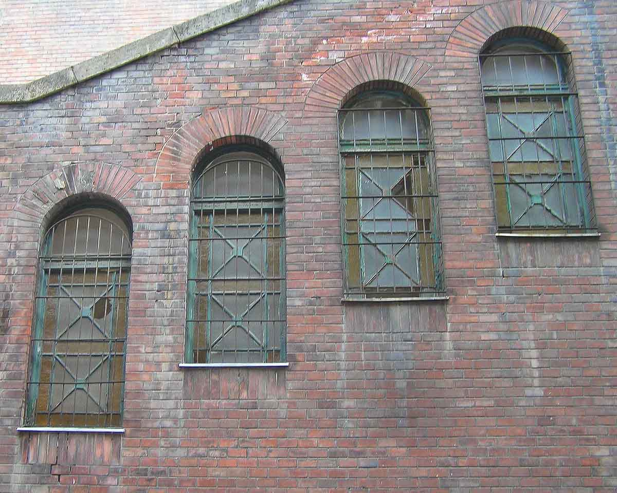 ablakok a Cukor utcában