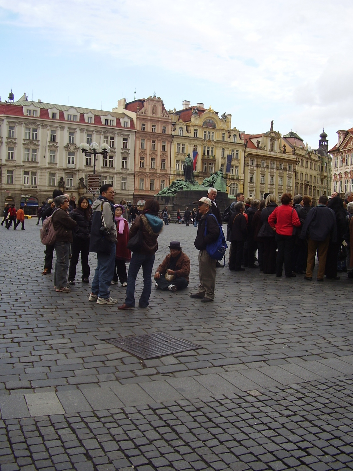 megfáradt távolkeleti turista