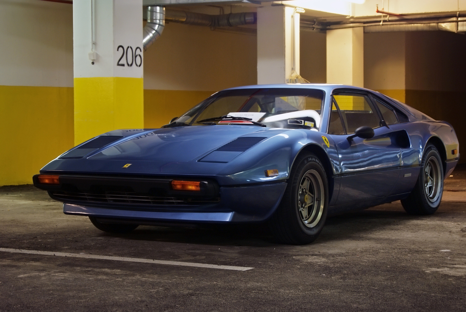 Ferrari 308 GTB (1977)