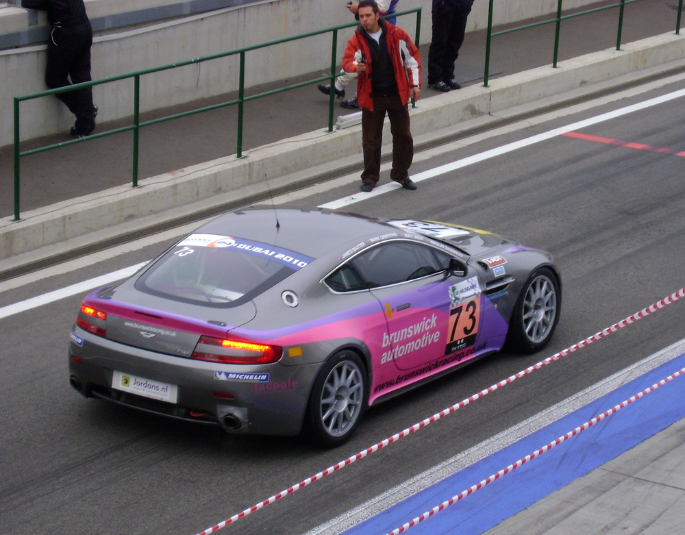 Aston Martin N24 V8 Vantage