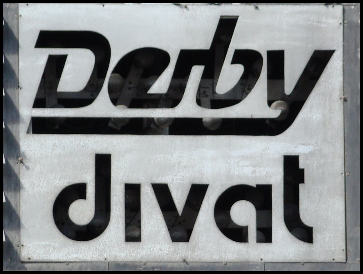 derby divat