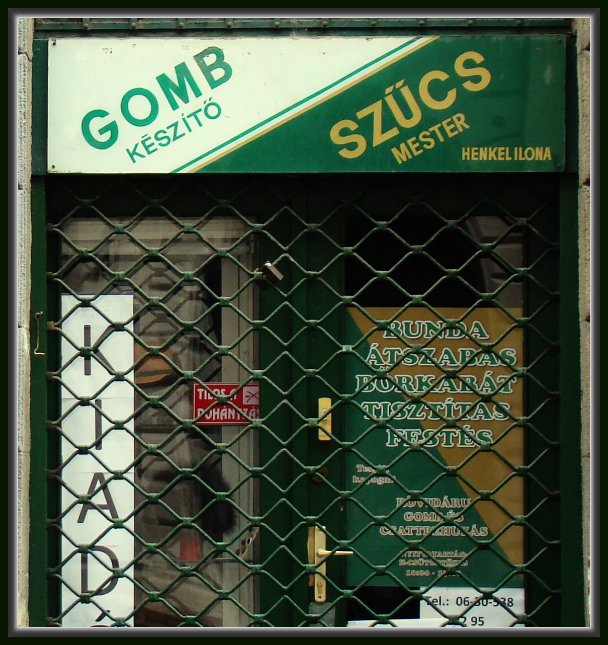 gomb-szűcs