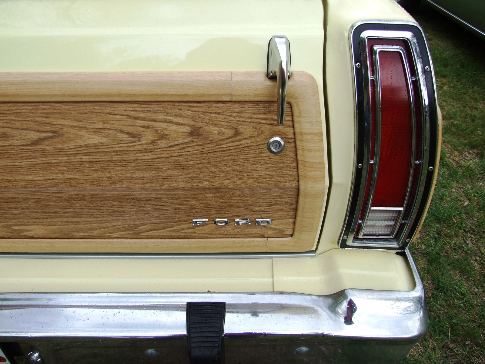 Ford Country Squire c