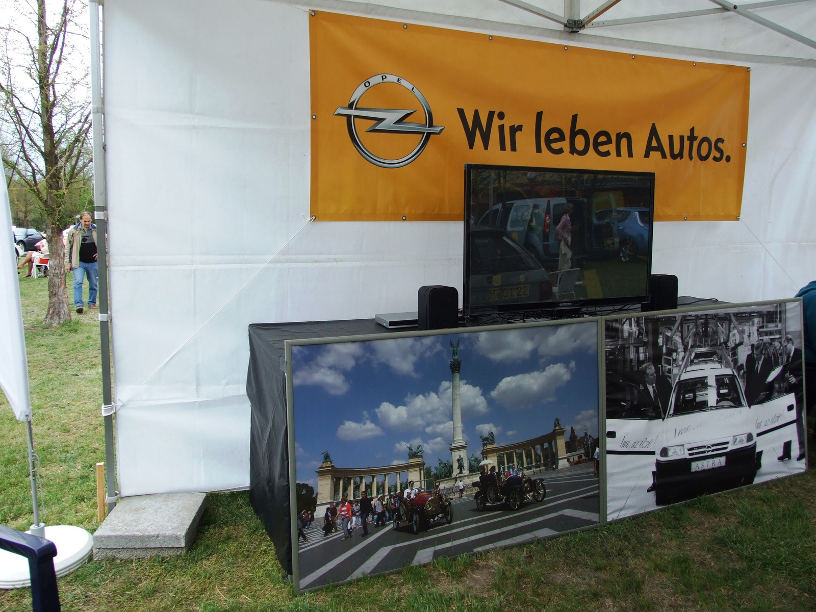 Opel stand