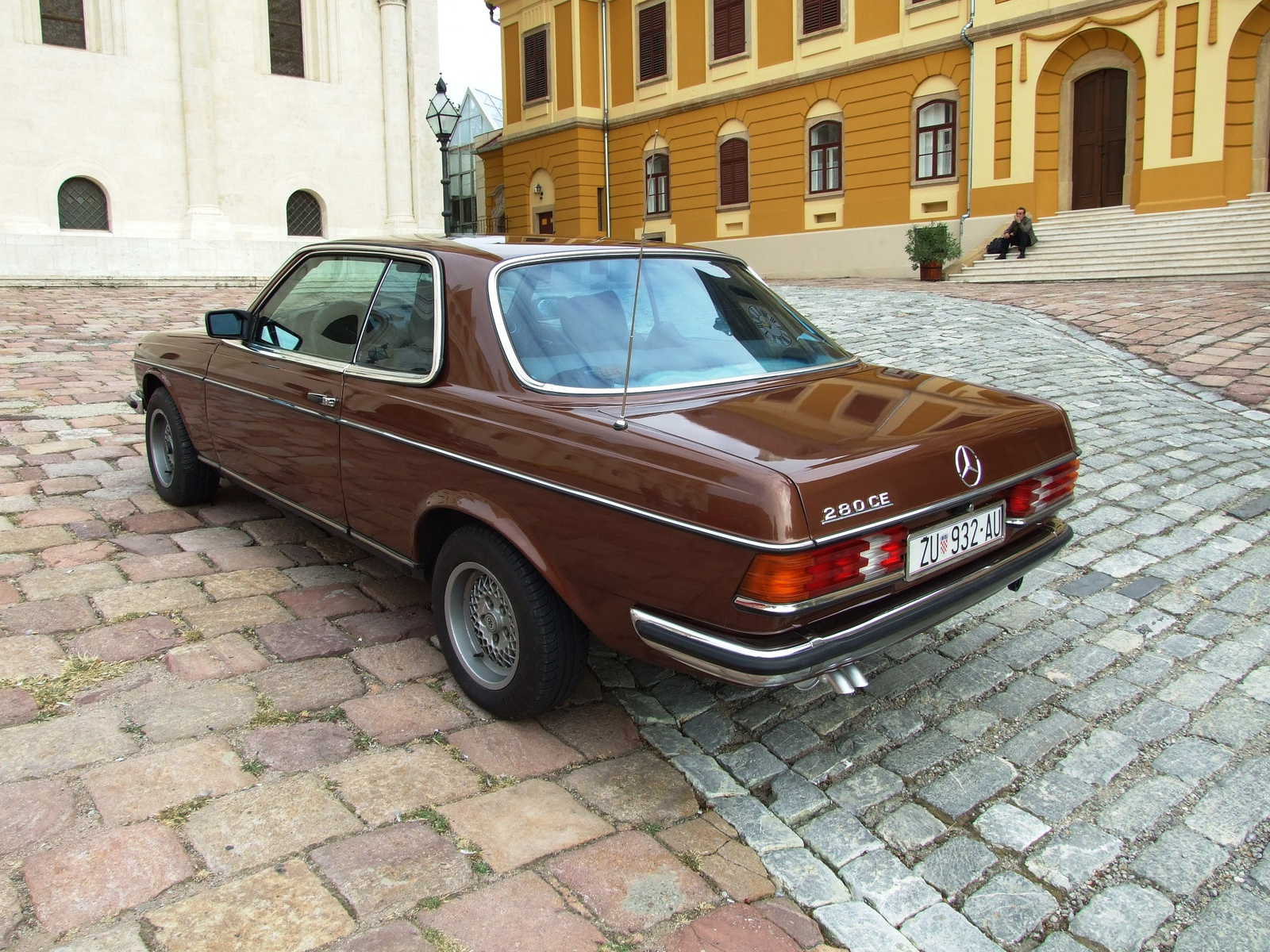 Mercedes 280CE a