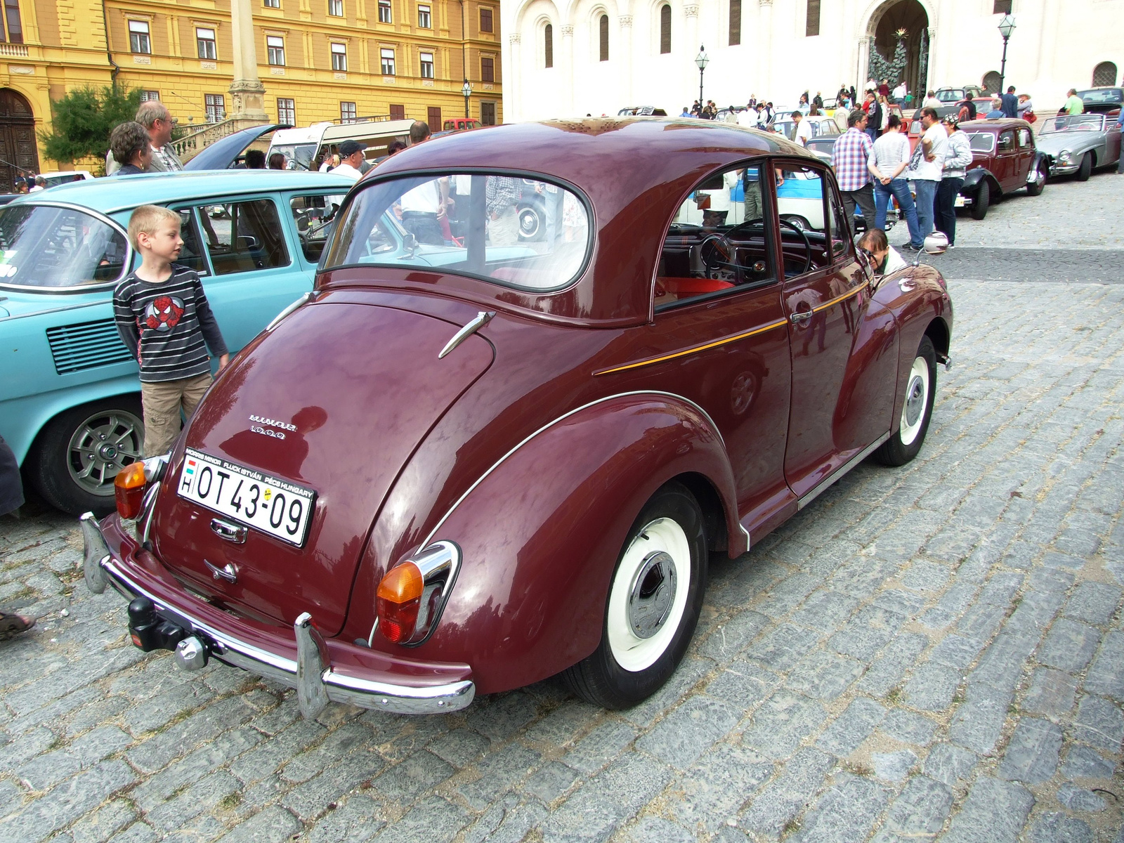 Morris Minor b